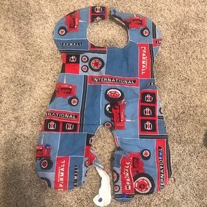 International full body bib